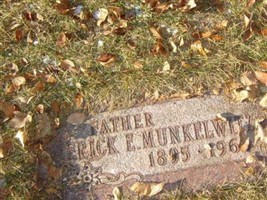 Erick E. Munkelwitz Erick E. Munkelwitz