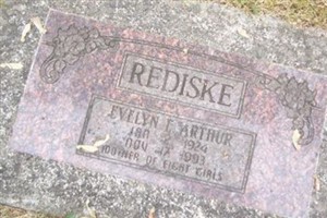 Evelyn E Arthur Rediske