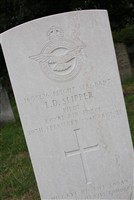 Flight Sergeant ( Pilot ) Leslie Daniel Slipper