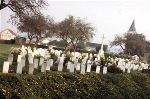 Fouquieres Churchyard Extension Fouquieres Churchyard Extension