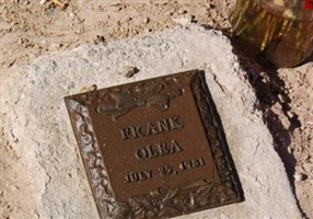 Frank Olea