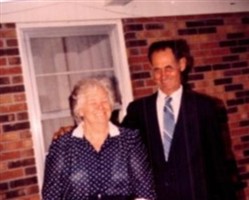 Freida L Pike McQueary