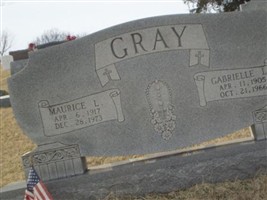 Gabrielle E Gray