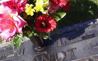 Gladys L. Crumpton Brandt