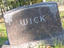 Gladys L Wick