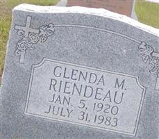 Glenda M Riendeau