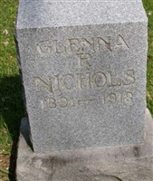 Glenna R Nichols
