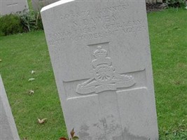 Gunner Samuel Dawes (1919113.jpg) Gunner Samuel Dawes (1919113.jpg)