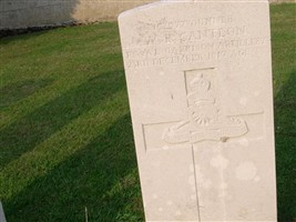 Gunner W R Cantlon