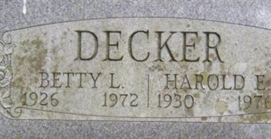 Harold Emmet "Peanut" Decker