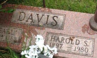 Harold S Davis