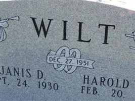 Janis D Wilt