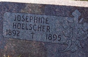 Josephine Hoelscher (2394469.jpg)