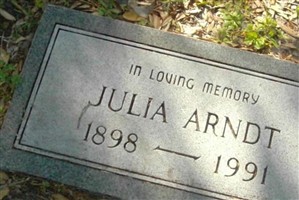Julia Arndt