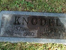Justine Knodel Justine Knodel