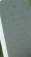 Kenneth J Kotecki