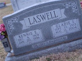 Kennie E Laswell