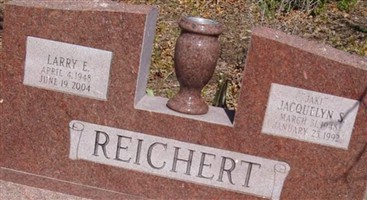 Larry E Reichert