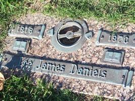 Lee James Daniels