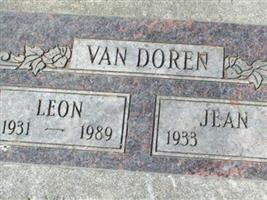 Leon Van Doren