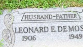 Leonard E DeMoss