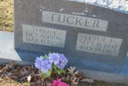 Leslie E Tucker