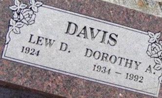 Lewellyn Dwayne "Lew" Davis