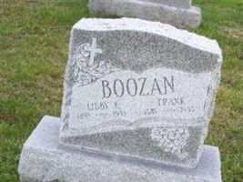 Libby E Boozan
