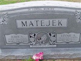 Linnie Magdalene Hoffer Matejek Linnie Magdalene Hoffer Matejek