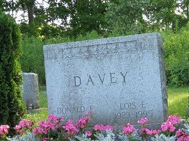 Lois E. Davey (1910237.jpg)
