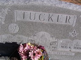 Lois M Tucker