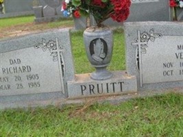 Lola Richardson "Buster" Pruitt