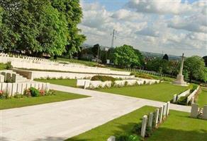 Longuenesse (St. Omer) Souvenir Cemetery