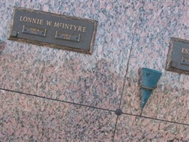Lonnie W McIntyre Lonnie W McIntyre