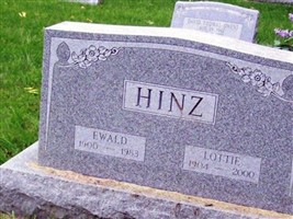 Lottie Hinz Lottie Hinz
