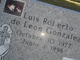 Louis Roberto de Leon Gonzalez