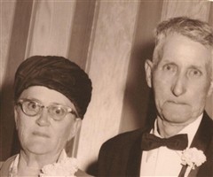 Louisa L Peeples