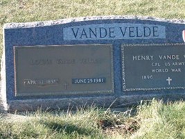 Louise Vande Velde Louise Vande Velde