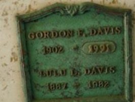 Lulu Loop Davis