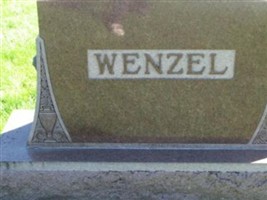Lydia Wenzel
