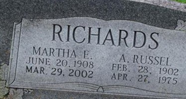 Martha E Richards
