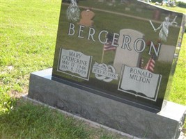 Mary Catherine Majinska Bergeron (2075035.jpg) Mary Catherine Majinska Bergeron (2075035.jpg)