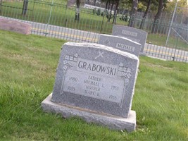 Mary R Grabowski