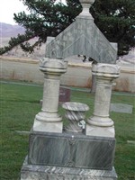 Memorial Marker Lowe
