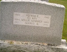 Millie Sommer Brochon