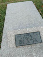 Mrs Tommie L Henslee