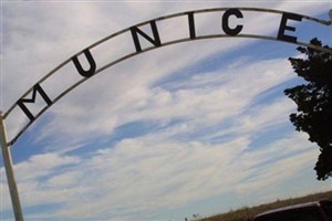 Munice Cemetery