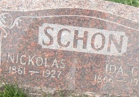 Nickolas Schon (2038299.jpg)