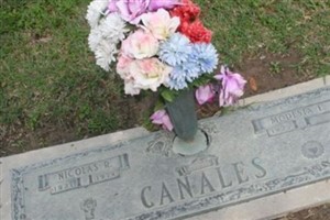 Nicolas R. Canales