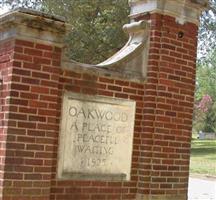 Oakwood Cemetery